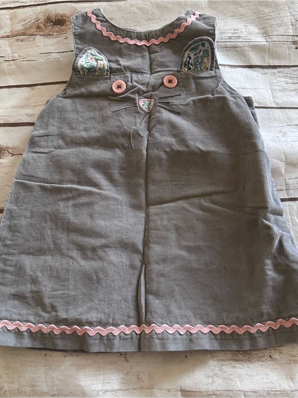 Mini Boden kitty pinnie